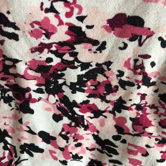 Gorgeous WHBM Tank Top - Picture 8 of 8